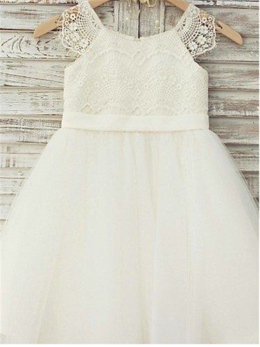 A-line Princess Fairy-tale Scoop Sleeveless Knee-Length Tulle Flower Girl Dress With Lace