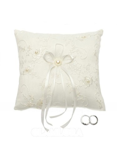 Delicate Ring Pillow In Lace With Imitation Pearl