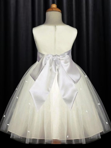 A-line Princess Scoop Sleeveless Ankle-Length Tulle Playful Flower Girl Dress With Hand-Made Flower