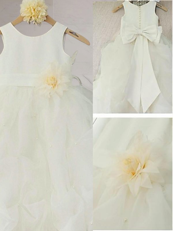 Sparkling Ball-Gown Scoop Sleeveless Floor-Length Organza Flower Girl Dress With Hand-Made Flower