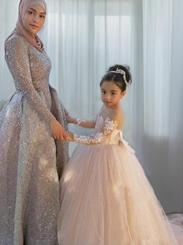 Ball-Gown Princess Charming Off-the-Shoulder Long Sleeves Sweep Train Tulle Flower Girl Dress With Applique