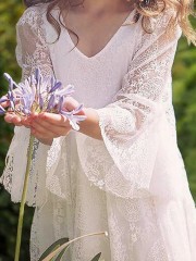 Charming A-line V-neck Long Sleeves Floor-Length Lace Flower Girl Dress